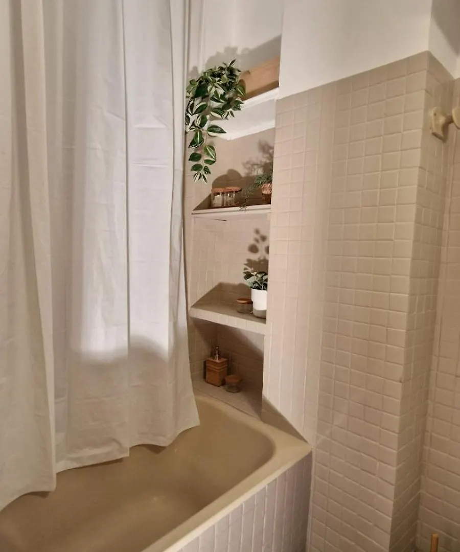 Beautiful, Cosy Apartment For 1 To 6 People, Located Near Olympic Park Paris France
